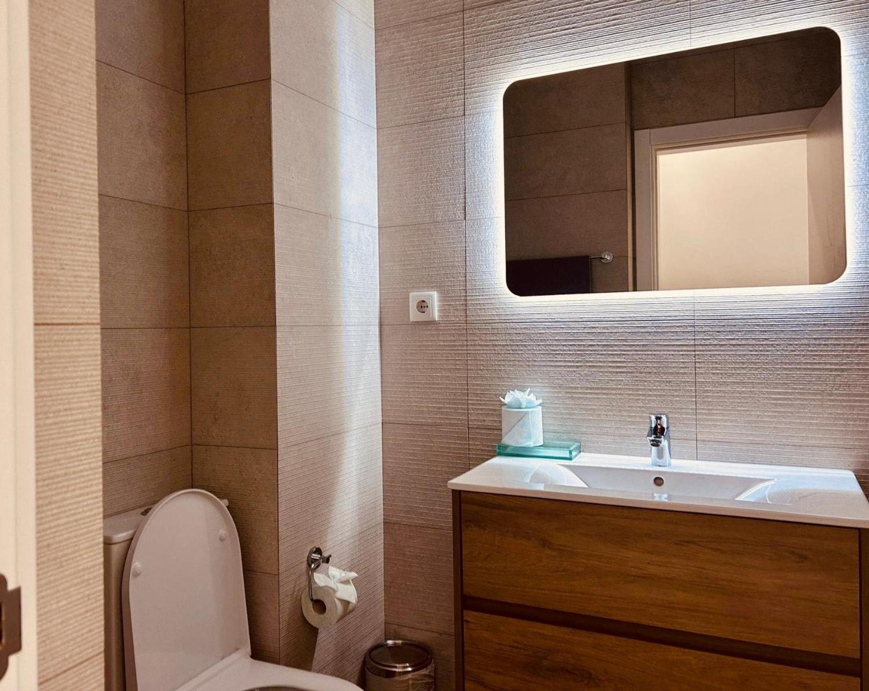 Central Lagos Apt With Marina Views Near Beaches Екстер'єр фото