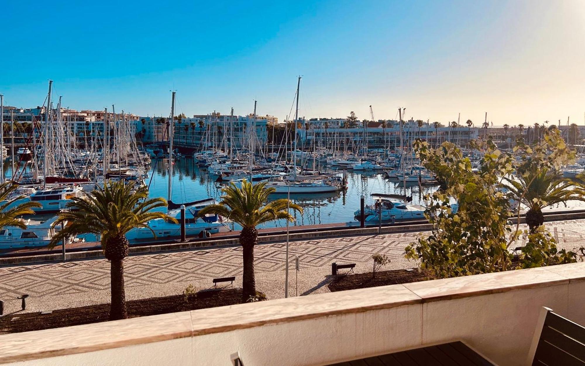 Central Lagos Apt With Marina Views Near Beaches Екстер'єр фото