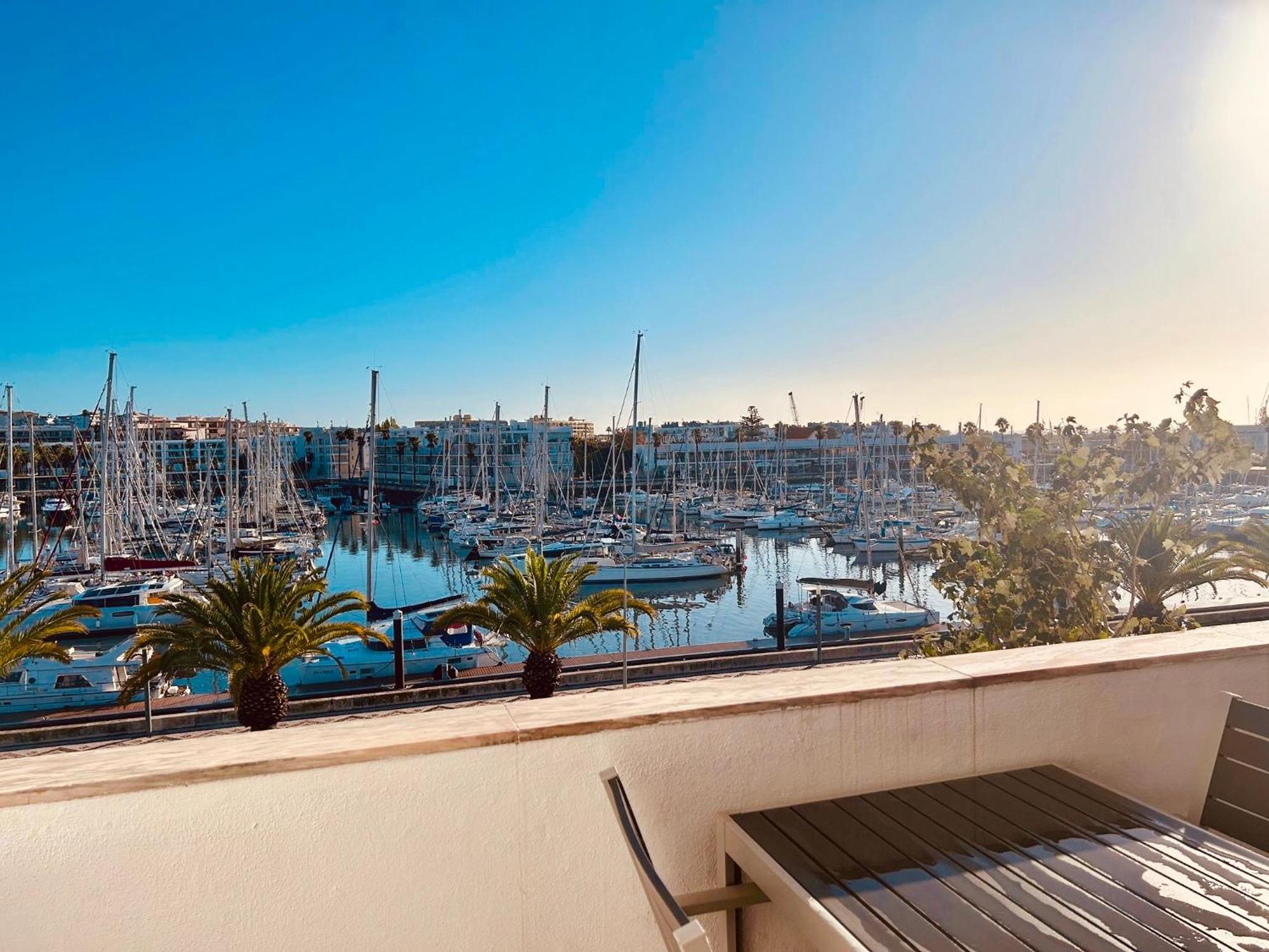 Central Lagos Apt With Marina Views Near Beaches Екстер'єр фото
