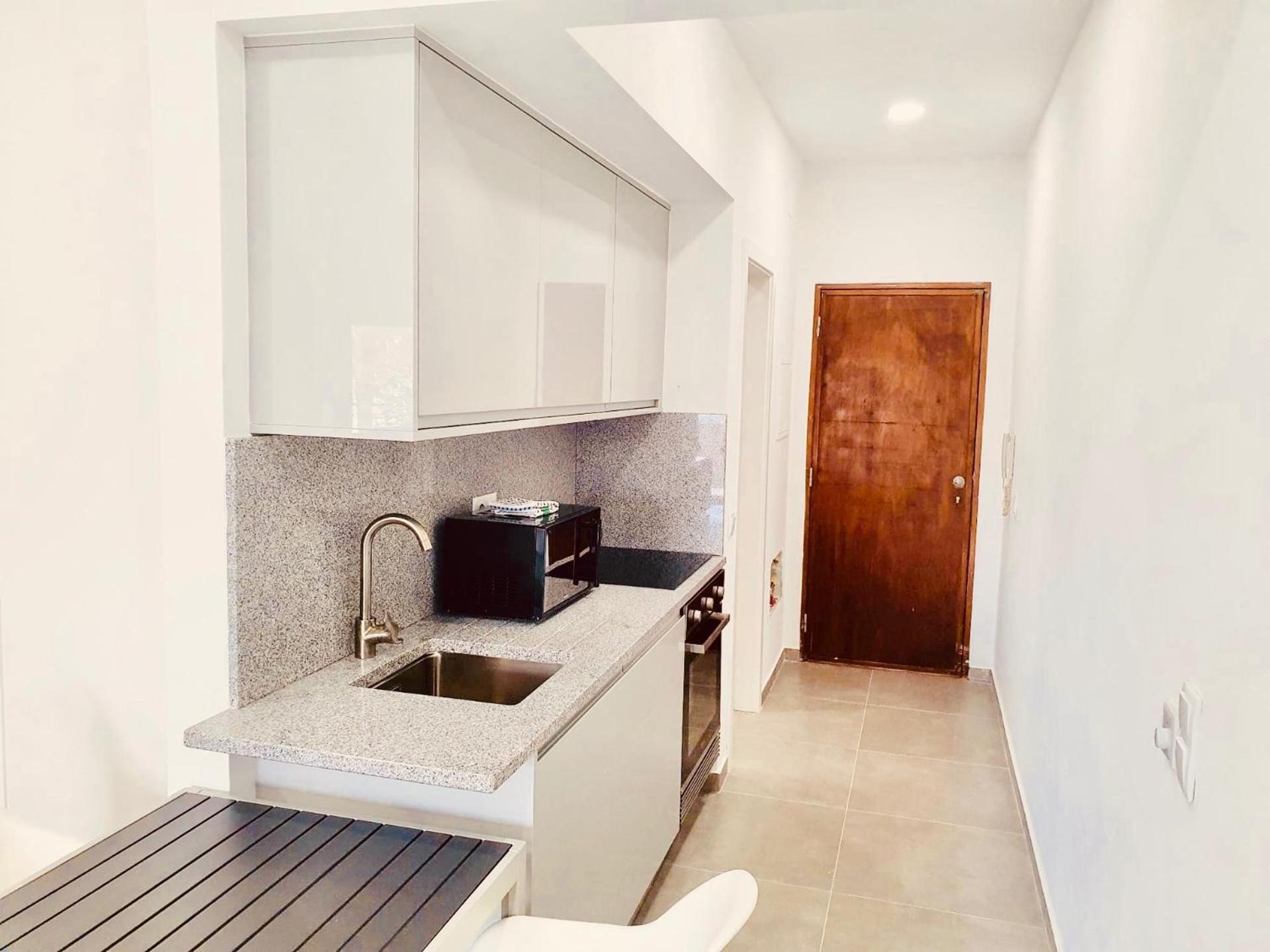 Central Lagos Apt With Marina Views Near Beaches Екстер'єр фото