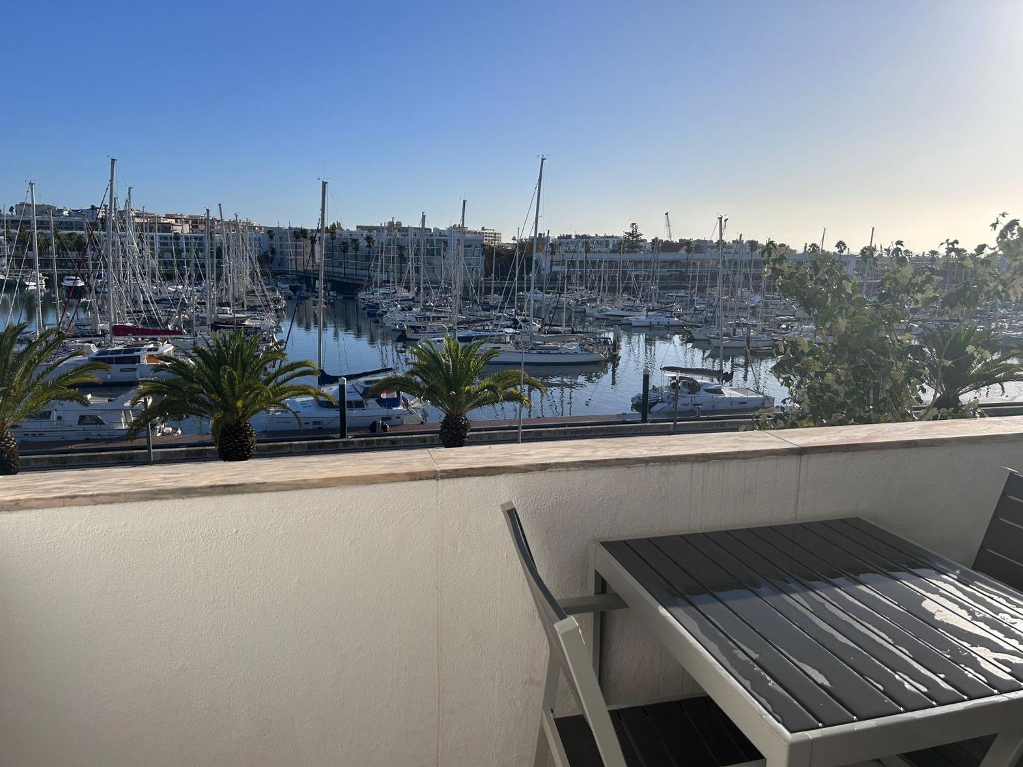 Central Lagos Apt With Marina Views Near Beaches Екстер'єр фото